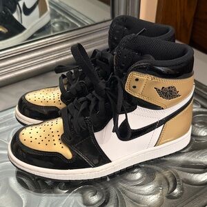 Nike Air Jordan 1 Retro 4.5 Men’s or Boys High OG Gold Toe Sneakers